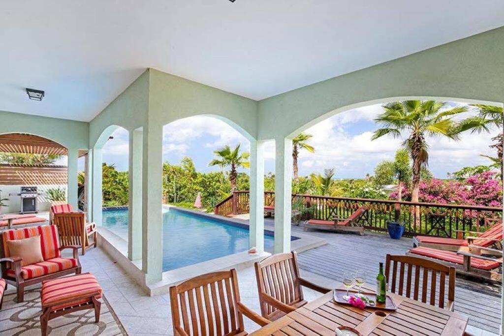 Pelican Paradise Villa - Leeward Beach Grace Bay Extérieur photo